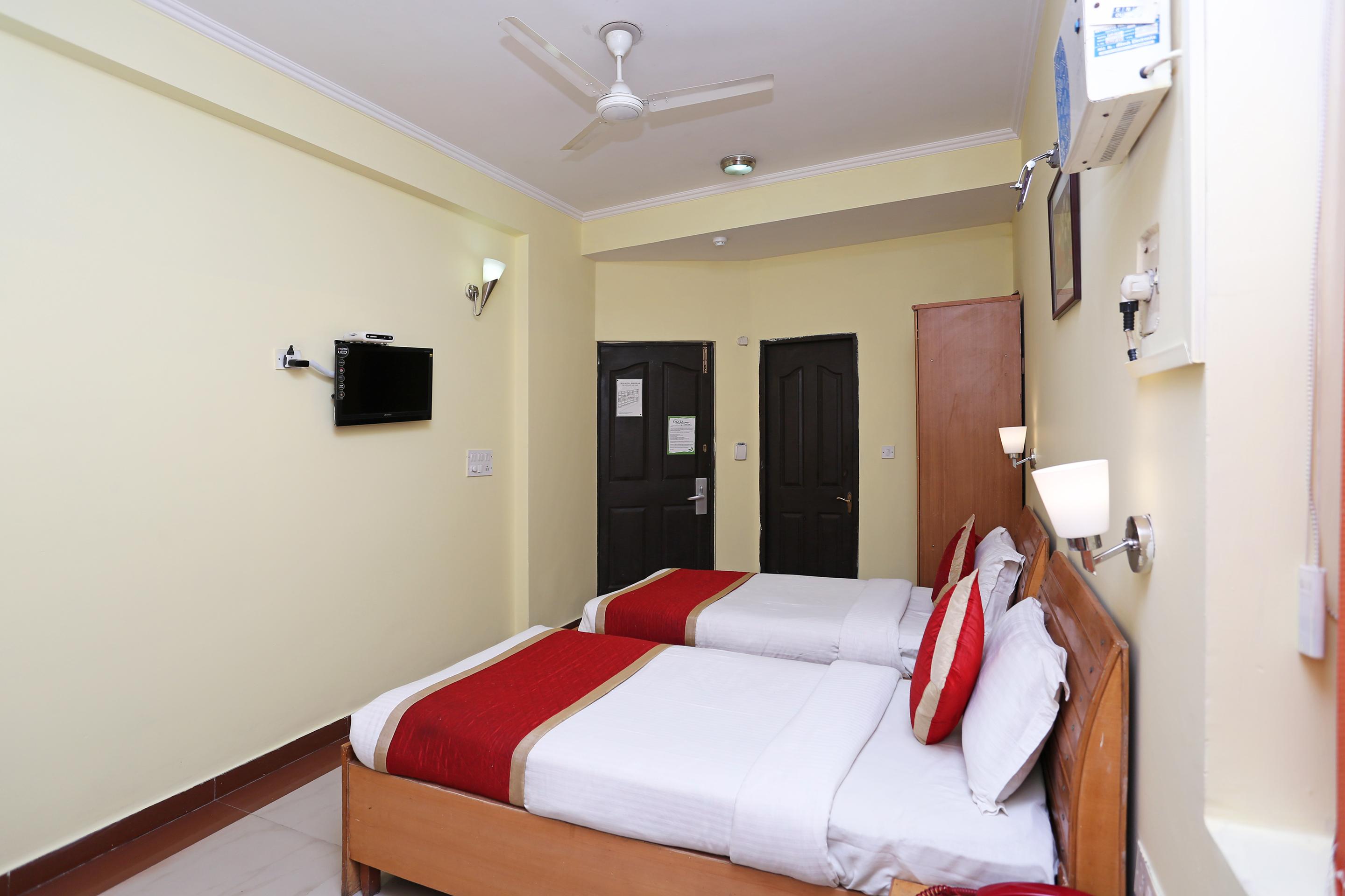 Sun Hotel Haridwār Extérieur photo